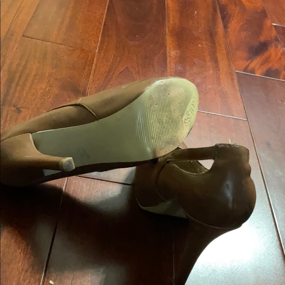 Guess platform pumps - Picture 4 of 5